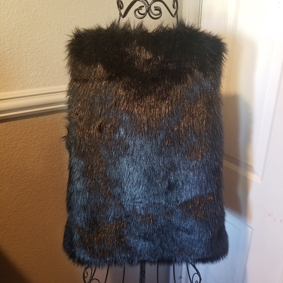 New with Tags Shelby Collection Black Faux Fur Vest Size Latge - Picture 4 of 7